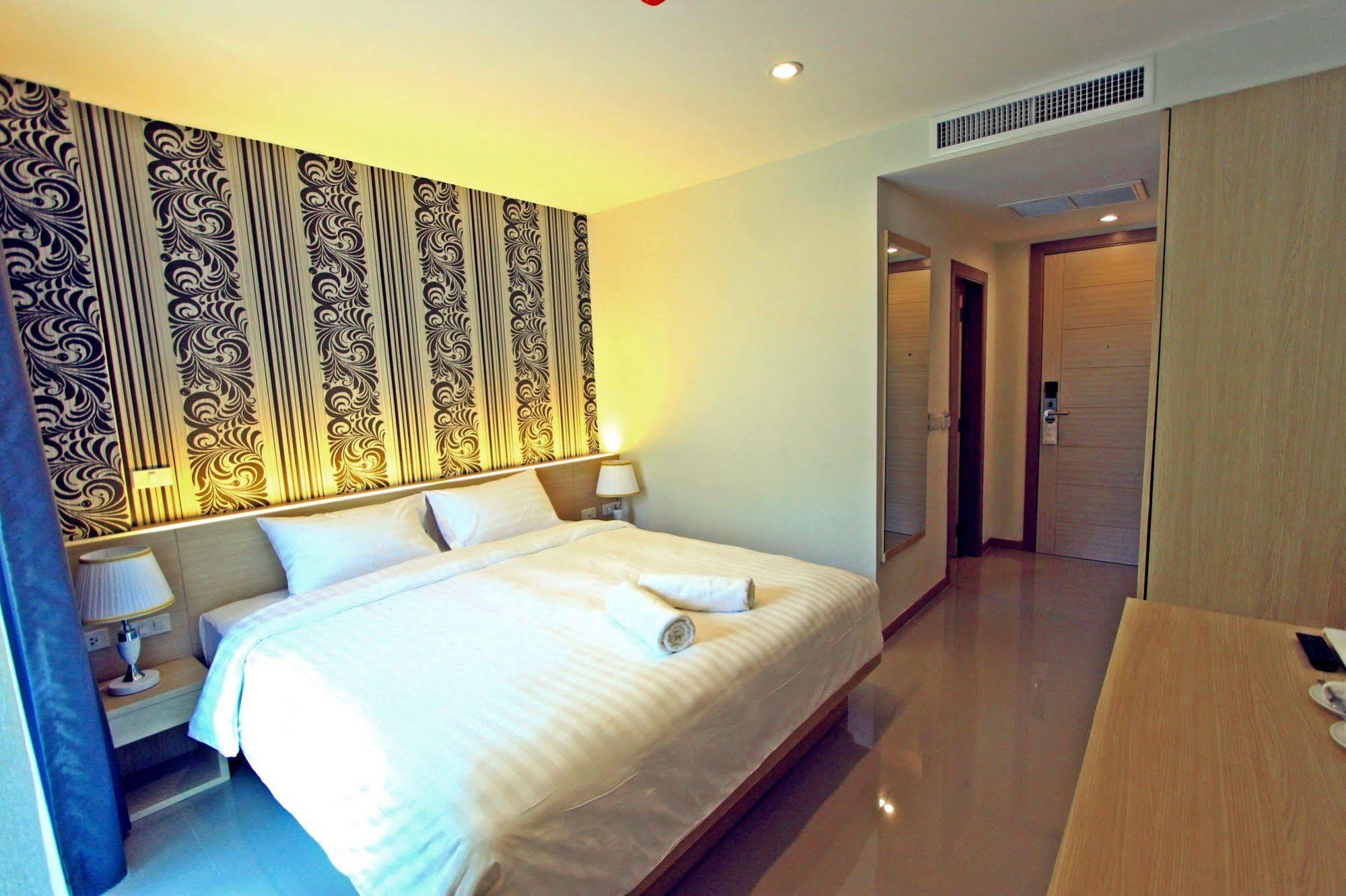 Ocean And Ole Patong Hotel Eksteriør billede