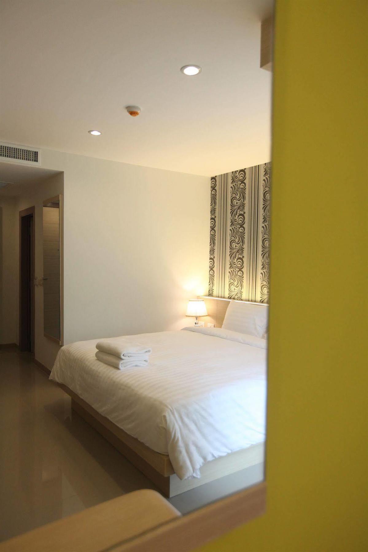 Ocean And Ole Patong Hotel Eksteriør billede